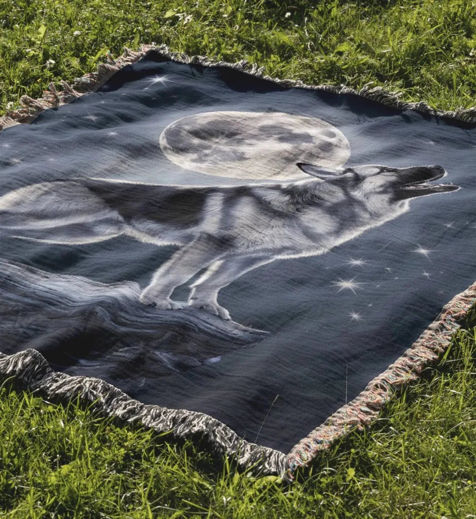 Howling Moon Blanket - The Pawsitive Initiative