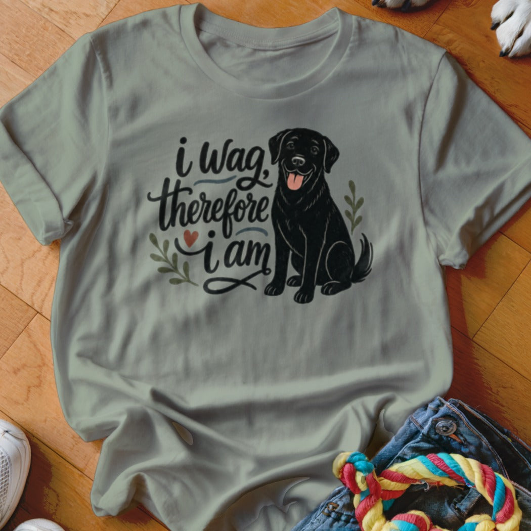 T-shirt with black lab graphic and text "i wag therefore i am".