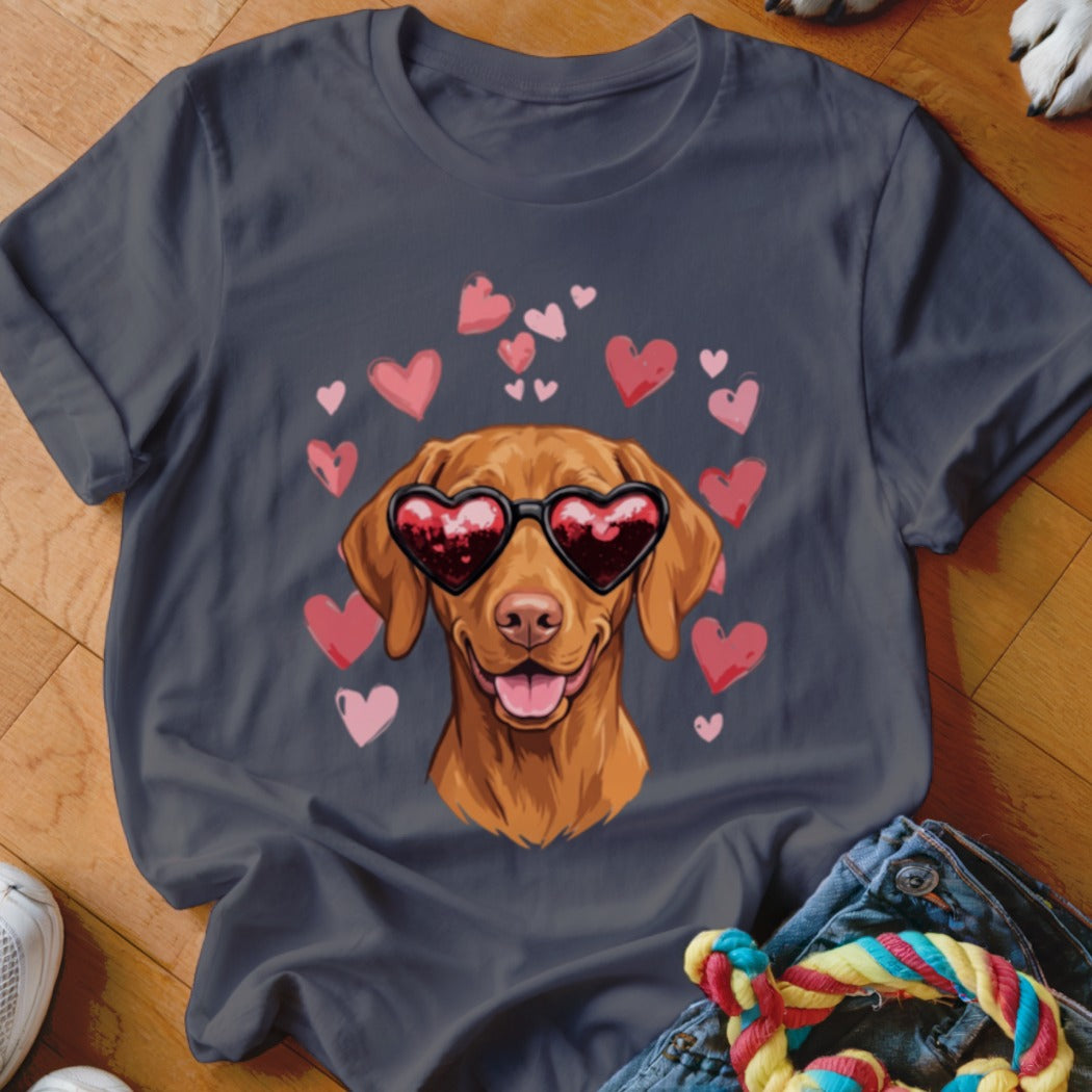 Charcoal grey t-shirt featuring a brown dog wearing heart-shaped sunglasses, surrounded by pink hearts.