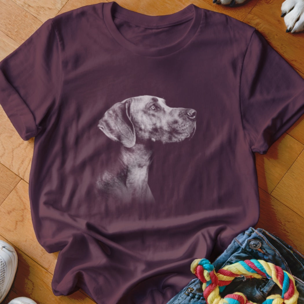 Maroon t-shirt with a grayscale portrait of a dog's head and shoulders.