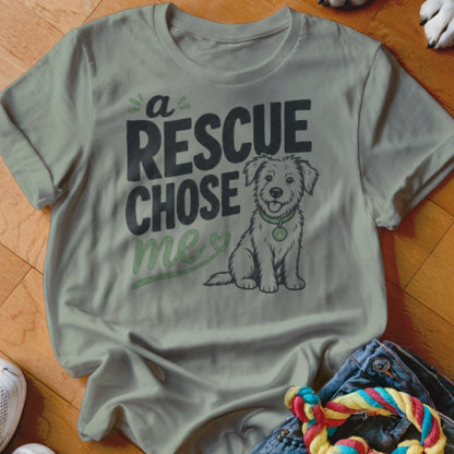 Light gray t-shirt with a drawing of a dog and the text "A RESCUE CHOSE ME".
