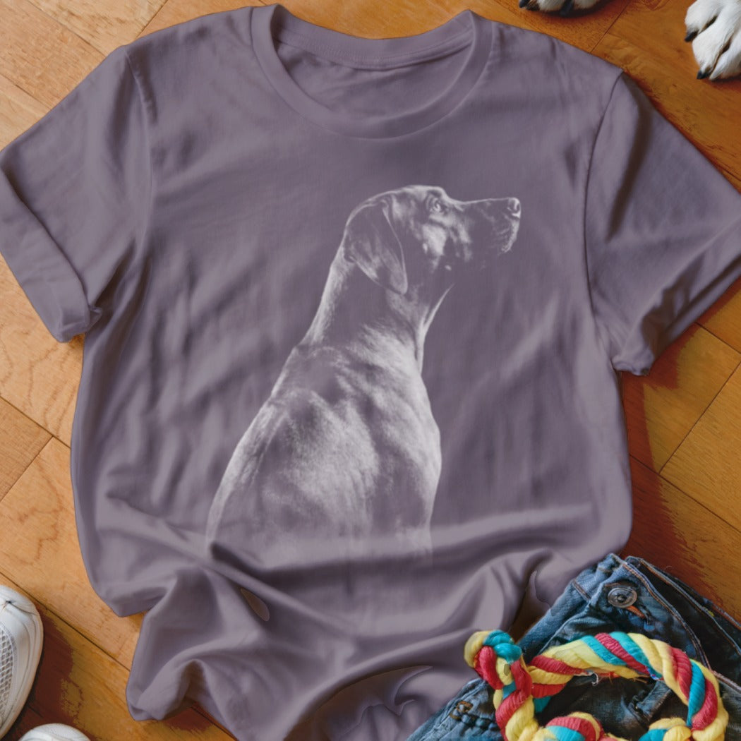 Grey t-shirt with a white outline of a dog's head and shoulders.