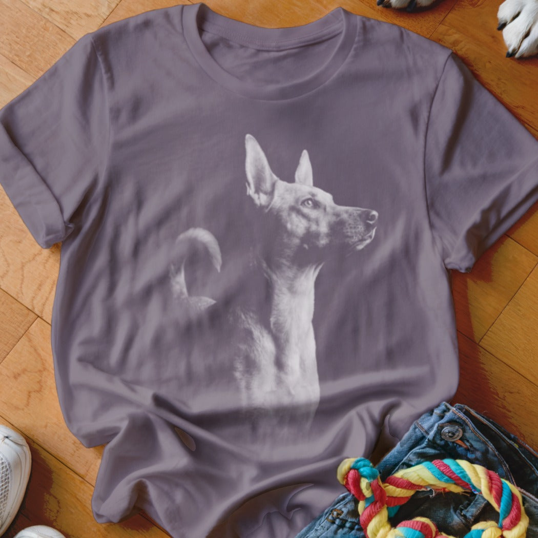 Grey t-shirt with a white graphic of a dog looking to the right.