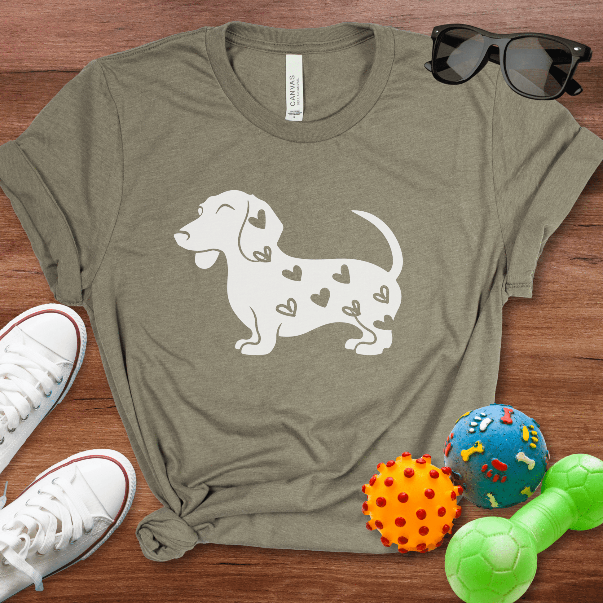 Doxie Hearts Shirt - The Pawsitive Initiative